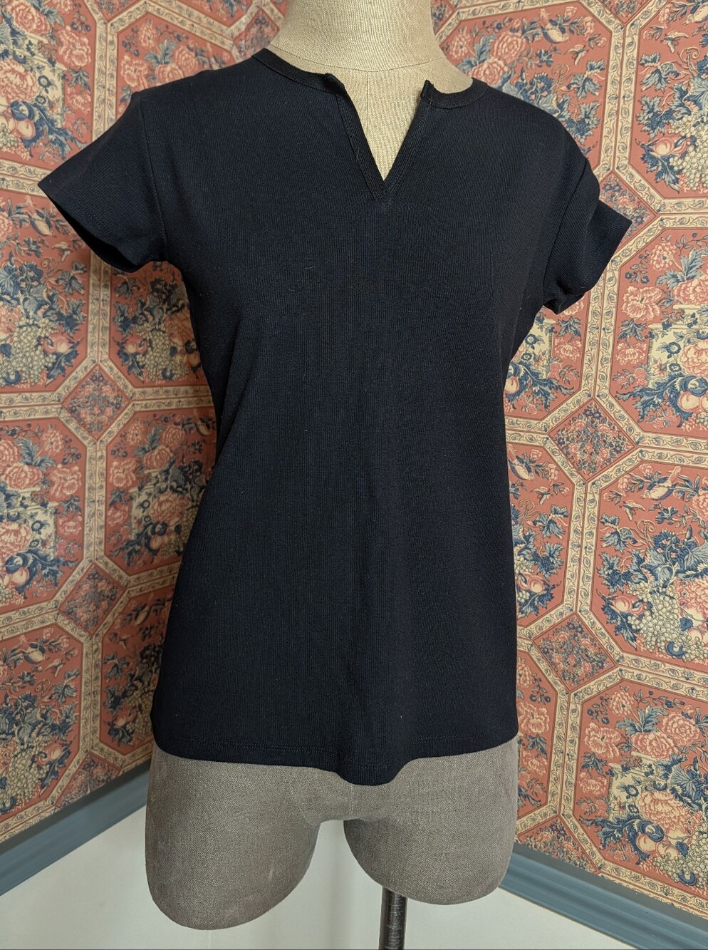Talbots Black Short Sleeve V-Notch Knit Top